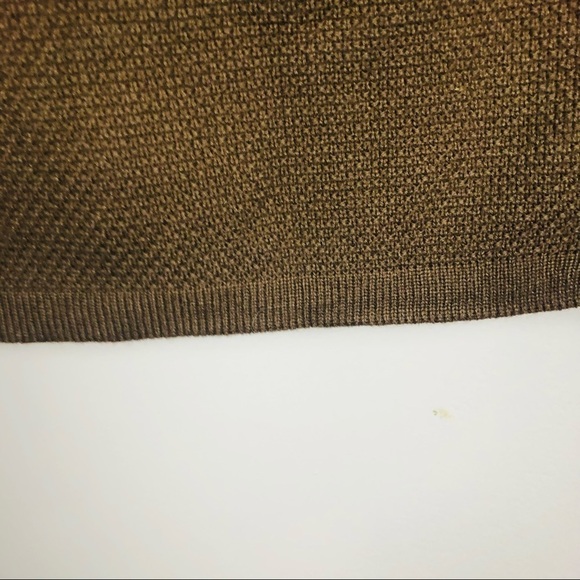 Brown net turtleneck sweater with cold shoulder and fringe cuffs - Picture 10 of 15